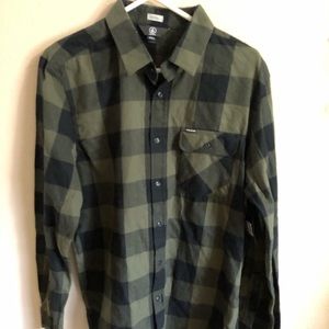 *NWT* Volcom Men’s XL Modern Fit Flannel
